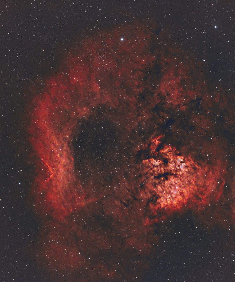 CEDERBLAD 214 ET NGC 7762